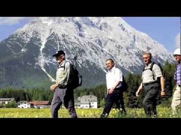 2 ÜN in Tirol in 4* Sporthotel inkl. Frühstück, Dinner, Wellness & kostenlose Fahrräder ab 99€ p.P. 2 ÜN in Tirol in 4* Sporthotel inkl. Frühstück, Dinner, Wellness & kostenlose Fahrräder ab 99€ p.P.