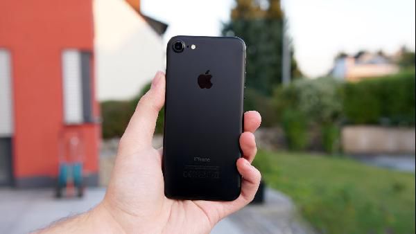 Nur noch wenige! iPhone 7 ab 1€ + Telekom Family Card mit Allnet-Flat + bis zu 6GB LTE ab 29,95€ mtl. Nur noch wenige! iPhone 7 ab 1€ + Telekom Family Card mit Allnet Flat + bis zu 6GB LTE ab 29,95€ mtl.