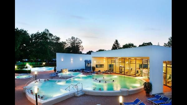 2 ÜN in der Steiermark inkl. Frühstück, Dinner & Thermenbesuch (1 Kind bis 5 kostenlos) ab 145€ p.P. 2 ÜN in der Steiermark inkl. Frühstück, Dinner & Thermenbesuch (1 Kind bis 5 kostenlos) ab 145€ p.P.