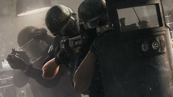 Tom Clancys Rainbox Six Siege für PC, Xbox One und PS4 kostenlos spielen (IMDb 8,1/10)
