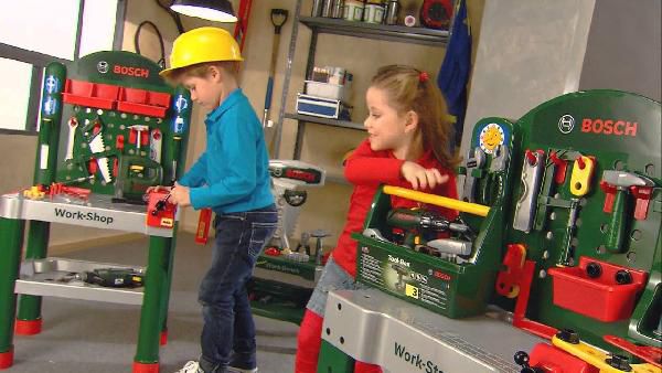 Theo Klein Bosch Werkbank Nr. 1 mit 150 Teilen für 87,99€ (statt 103€) Theo Klein Bosch Werkbank Nr. 1 mit 150 Teilen für 87,99€ (statt 103€)