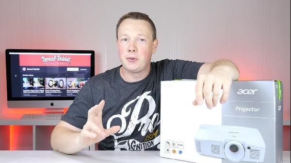 Acer H6522ABD Full HD Beamer + 90 Acer H6522ABD Full HD Beamer + 90 Leinwand für 469€ (statt 585€)
