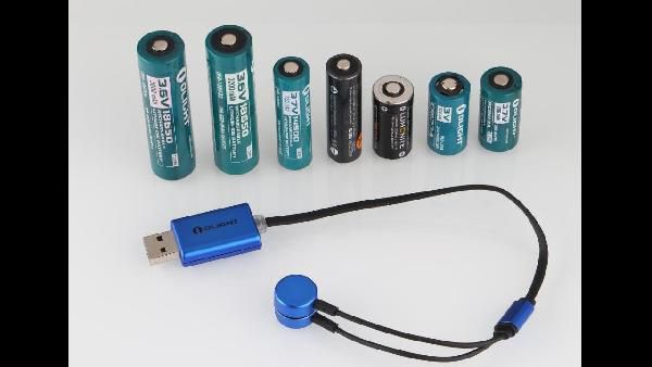 OLIGHT UC - Mobiles Ladegerät für unterwegs für 8,90€ OLIGHT UC Mobiles Ladegerät für unterwegs für 8,90€