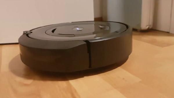 iRobot Roomba E5152 Saugroboter mit APP Steuerung als B-Ware für 149€ (statt 299€) iRobot Roomba E5152 Saugroboter mit APP Steuerung als B Ware für 149€ (statt 299€)
