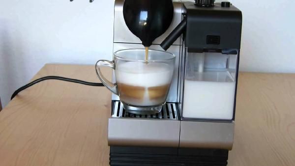 Nespresso DeLonghi Lattissima+ EN 520 Kapselmaschine für 169€ (statt 230€) + 16 Kapseln gratis Nespresso DeLonghi Lattissima+ EN 520 Kapselmaschine für 169€ (statt 230€) + 16 Kapseln gratis