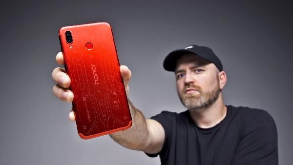 HONOR Play PlayerEdition mit 64GB und DualSIM für 218,61€ (statt 299€) HONOR Play PlayerEdition mit 64GB und DualSIM für 218,61€ (statt 299€)