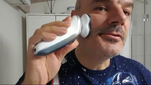 PHILIPS SW7700/67 Nass-und Trockenrasierer Star Wars Special Edition für 77€ (statt 130€) PHILIPS SW7700/67 Nass und Trockenrasierer Star Wars Special Edition für 77€ (statt 130€)