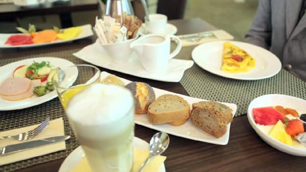 ÜN im 4* Park Inn by Radisson in Köln für nur 69€ fürs Doppelzimmer - nur 34,50€ p.P. ÜN im 4* Park Inn by Radisson in Köln für nur 69€ fürs Doppelzimmer nur 34,50€ p.P.