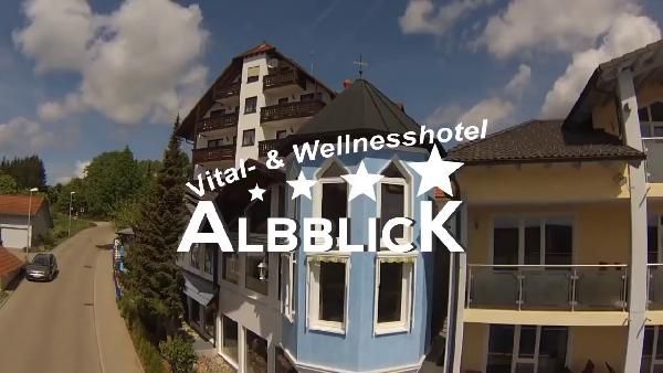 4 ÜN im Schwarzwald inkl. HP, Wellness & Teilmassage für 200€ p.P. 4 ÜN im Schwarzwald inkl. HP, Wellness & Teilmassage für 200€ p.P.