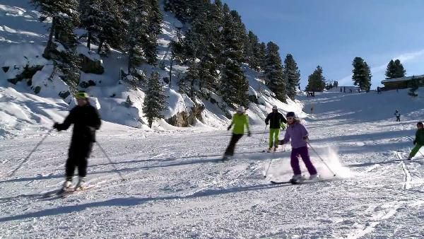 1 Nacht im Iglu im Schneedorf Hochoetz inkl. Frühstück, Begrüßungsgetränk, Fackelwanderung & Käse-Fondue ab 99€ p.P. 1 Nacht im Iglu im Schneedorf Hochoetz inkl. Frühstück, Begrüßungsgetränk, Fackelwanderung & Käse Fondue ab 99€ p.P.