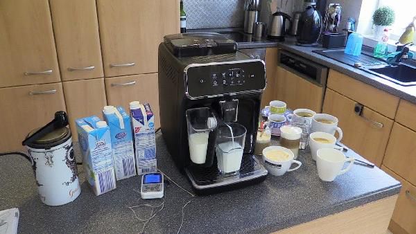 Philips EP2231/40 Kaffeevollautomat mit SensorTouch Oberfläche für 349€ (statt 391€) Philips EP2231/40 Kaffeevollautomat mit SensorTouch Oberfläche für 349€ (statt 391€)