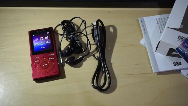 Saturn Late Night SONY Sale: z.B. SONY MDR-V 55 B On-ear Kopfhörer ab 30€ (statt 45€) Saturn Late Night SONY Sale: z.B. SONY MDR V 55 B On ear Kopfhörer ab 30€ (statt 45€)