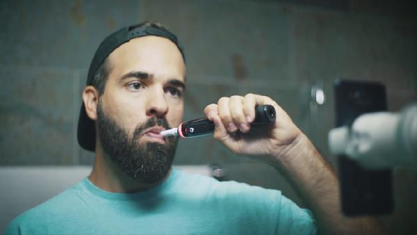 Vorbei! Oral-B Genius 10100S Zahnbürste für 91€ (statt 110€) Vorbei! Oral B Genius 10100S Zahnbürste für 91€ (statt 110€)