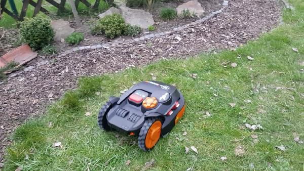 Worx Landroid SB700 Mähroboter für bis zu 700m² + Reinigungsset für 479€ (statt 547€) Worx Landroid SB700 Mähroboter für bis zu 700m² + Reinigungsset für 479€ (statt 547€)
