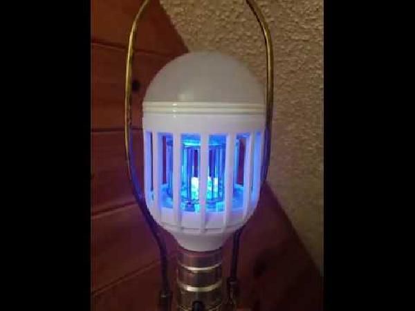LED Glühbirne mit Insektenschutz für 4,94€ LED Glühbirne mit Insektenschutz für 4,94€