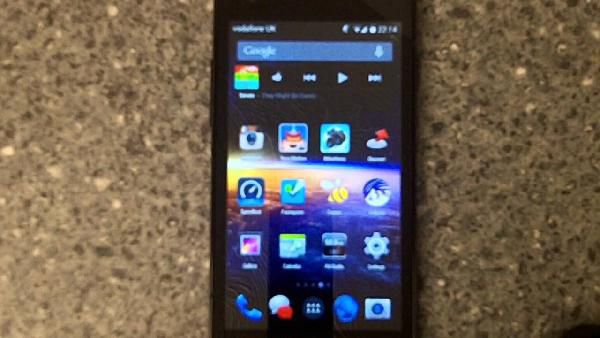 Vodafone Smart 4 Turbo - LTE + Android 4.4 Smartphone für 29,90€ Vodafone Smart 4 Turbo LTE + Android 4.4 Smartphone für 29,90€