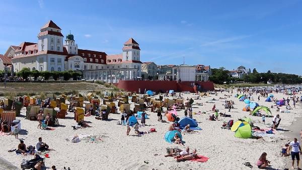 ab Oktober: 2 ÜN am Ostseebad Binz inkl. Frühstück, Dinner, Spa & Minibar ab 149€ p.P. ab Oktober: 2 ÜN am Ostseebad Binz inkl. Frühstück, Dinner, Spa & Minibar ab 149€ p.P.