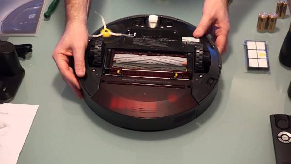 iRobot Roomba 880 Staubsaug-Roboter für 599€ (statt 666€) iRobot Roomba 880 Staubsaug Roboter für 599€ (statt 666€)