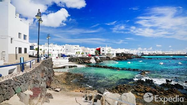 7, 10 oder 14 ÜN im 5*-Hotel auf Lanzarote inkl. Halbpension und Flügen ab 599€ p.P. 7, 10 oder 14 ÜN im 5* Hotel auf Lanzarote inkl. Halbpension und Flügen ab 599€ p.P.