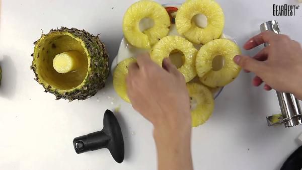 Praktischer Ananas-Schneider aus Edelstahl für nur 0,90€ (statt 3€) Praktischer Ananas Schneider aus Edelstahl für nur 0,90€ (statt 3€)