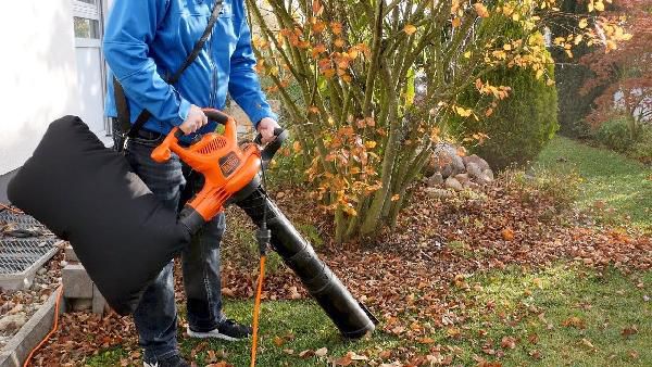 BLACK+DECKER GW 2500 QA elektro Laubsauger für 44€ statt (54€) - Masterpass BLACK+DECKER GW 2500 QA elektro Laubsauger für 44€ statt (54€) Masterpass