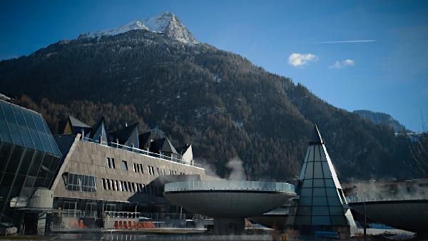 TOP! 1 Nacht im 4* Aqua Dome Tirol + Halbpension + Thermen- & Saunawelt ab 129€ p.P. TOP! 1 Nacht im 4* Aqua Dome Tirol + Halbpension + Thermen & Saunawelt ab 129€ p.P.