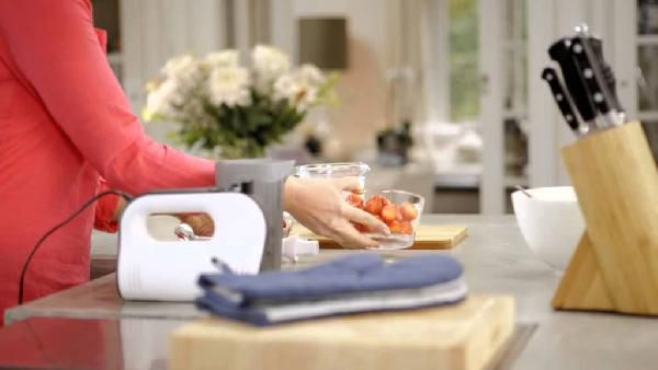 Philips HR1594/00 Avance Collection Handmixer mit 3,4l Behälter für 62,99€ (statt 116€) Philips HR1594/00 Avance Collection Handmixer mit 3,4l Behälter für 62,99€ (statt 116€)