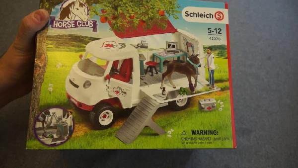 Schleich Horse Club: Schleich Horse Club: Mobile Tierärztin mit Spielfiguren für 31,94€