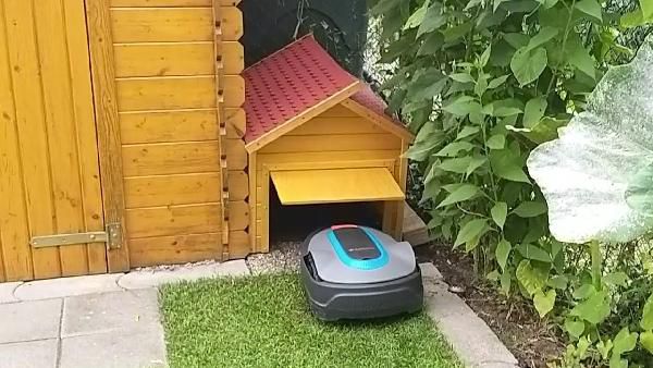 MEDION MD 19727 Mähroboter mit Regensensor (Steigungen bis 20%) für 299,95€ (statt 356€) MEDION MD 19727 Mähroboter mit Regensensor (Steigungen bis 20%) für 299,95€ (statt 356€)