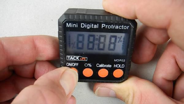 Digitaler Neigungsmesser inkl. Winkelmesser und LCD-Bildschirm aus Alu für 10,49€ (statt 21€) Digitaler Neigungsmesser inkl. Winkelmesser und LCD Bildschirm aus Alu für 10,49€ (statt 21€)