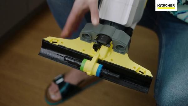 Kärcher FC5 Cordless Premium Akku-Hartbodenreiniger + WV2 Premium für 319€ (statt 369€) Kärcher FC5 Cordless Premium Akku Hartbodenreiniger + WV2 Premium für 319€ (statt 369€)