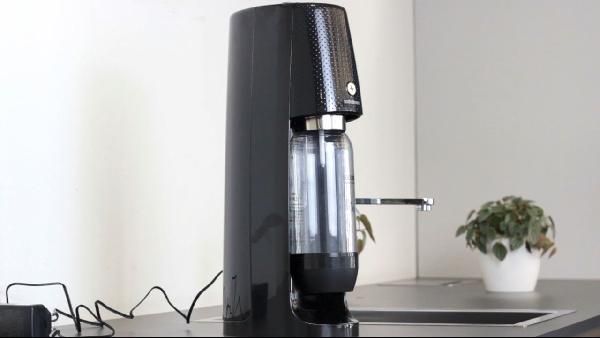SodaStream Easy One Touch - elektrischer Wassersprudler auf Knopfdruck für 99€ (statt 127€) SodaStream Easy One Touch elektrischer Wassersprudler auf Knopfdruck für 99€ (statt 127€)