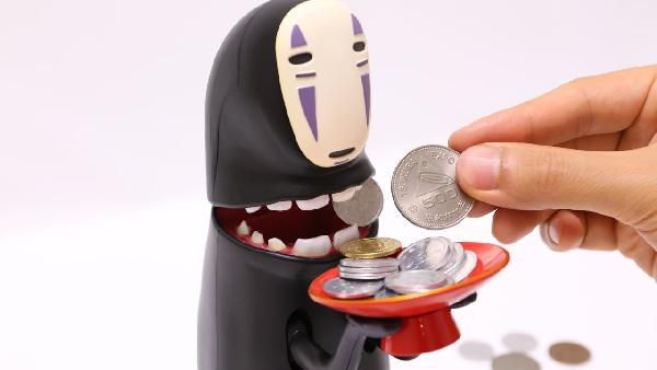 Sparschwein Sparschwein No Face mit automatischer Klappe für 11,92€
