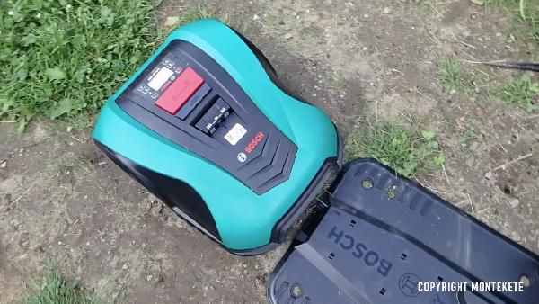 Bosch Indego 350 Connect Rasenmäherroboter mit Alexa bis zu 350qm für 444€ (statt 635€) Bosch Indego 350 Connect Rasenmäherroboter mit Alexa bis zu 350qm für 444€ (statt 635€)