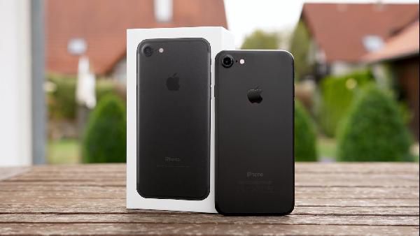 iPhone 7 ab 1€ + Telekom Magenta Mobil S für 42,45€ oder Mobil M für 52,45€ mtl. - Friends-Vorteil möglich iPhone 7 ab 1€ + Telekom Magenta Mobil S für 42,45€ oder Mobil M für 52,45€ mtl. Friends Vorteil möglich