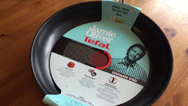 Jamie Oliver Pfanne Tefal E85606 - 28cm Edelstahl statt 48€ für nur 29,99€ Jamie Oliver Pfanne Tefal E85606 28cm Edelstahl statt 48€ für nur 29,99€