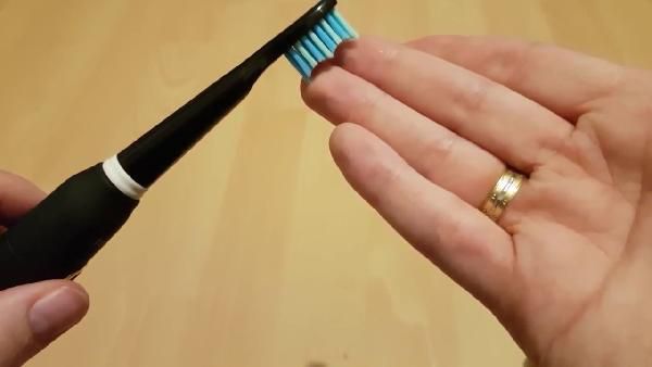 Fairywill elektr. Schallzahnbürste mit 8 Aufsteckbürsten für 17,24€ (statt 35€) Fairywill elektr. Schallzahnbürste mit 8 Aufsteckbürsten für 17,24€ (statt 35€)