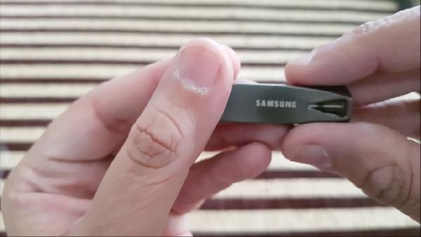 Doppelpack: SAMSUNG BAR Plus 32GB USB 3.1 Stick für 13,99€ (statt 28€) Doppelpack: SAMSUNG BAR Plus 32GB USB 3.1 Stick für 13,99€ (statt 28€)