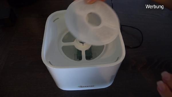 Automatischer Katzentrinkbrunnen (2 Liter) mit Aktivkohlefilter für 16,30€ (statt 27€) Automatischer Katzentrinkbrunnen (2 Liter) mit Aktivkohlefilter für 16,30€ (statt 27€)