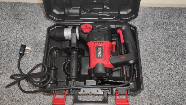 Meterk Bohrhammer mit 1500W & 7.4J für 76,59€ (statt 95€) Meterk Bohrhammer mit 1500W & 7.4J für 76,59€ (statt 95€)