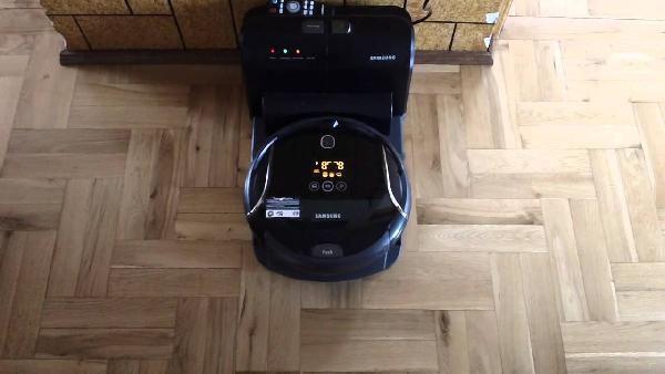 Samsung SR8980 NaviBot S Saugroboter für 399€ Samsung SR8980 NaviBot S Saugroboter für 399€