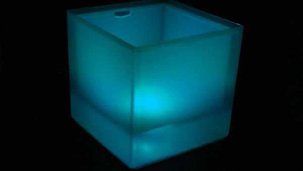LED Flaschenkühler mit Beleuchtung für 17,95€ LED Flaschenkühler mit Beleuchtung für 17,95€