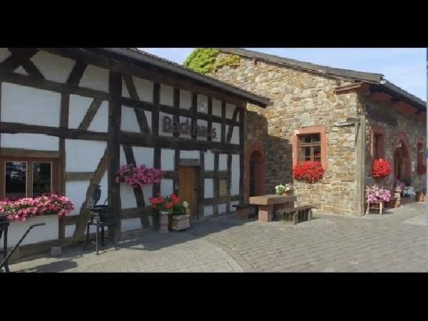 2 ÜN in der Vulkaneifel an einer alten Wassermühle inkl. HP, Mühlenführung & mehr für 79,99€ p.P. 2 ÜN in der Vulkaneifel an einer alten Wassermühle inkl. HP, Mühlenführung & mehr für 79,99€ p.P.