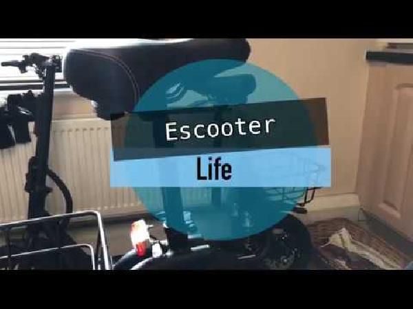 Eswing M11 E-Scooter mit bis zu 30km Reichweite für 399,99€ - aus PL Eswing M11 E Scooter mit bis zu 30km Reichweite für 399,99€ aus PL