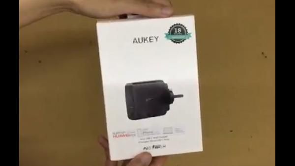 AUKEY PA-Y10 - 56,5W USB-C Ladegerät mit Power Delivery 3.0 für 24,99€ (statt 40€) AUKEY PA Y10 56,5W USB C Ladegerät mit Power Delivery 3.0 für 24,99€ (statt 40€)