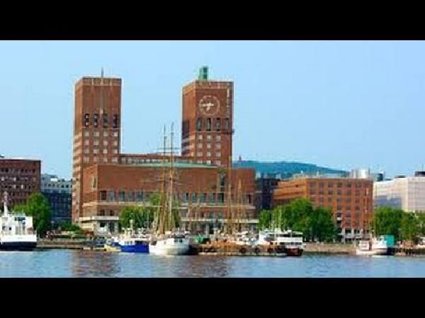 2 - 4 ÜN in Oslo inkl. Halbpension, Besuch des Skimuseums und Flüge ab 259€ p.P. 2 4 ÜN in Oslo inkl. Halbpension, Besuch des Skimuseums und Flüge ab 259€ p.P.