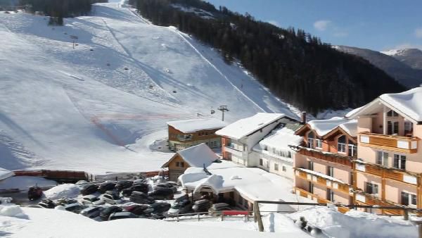 2 ÜN in Kärnten inkl. Verwöhnpension mit Getränken, Wellness & Skipass ab 185€ p.P. 2 ÜN in Kärnten inkl. Verwöhnpension mit Getränken, Wellness & Skipass ab 185€ p.P.