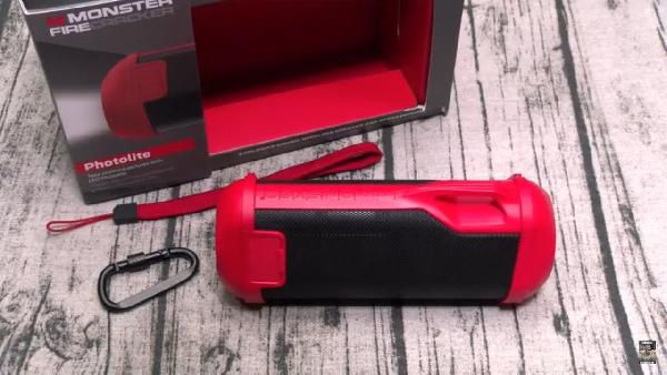 Monster Firecracker BT-Lautsprecher in Rot für 39,95€ (statt 69€) Monster Firecracker BT Lautsprecher in Rot für 39,95€ (statt 69€)
