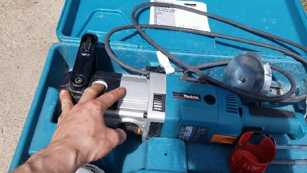 Makita DA4031 Winkelbohrmaschine 1050 W für 378,71€ (statt 446€) Makita DA4031 Winkelbohrmaschine 1050 W für 378,71€ (statt 446€)