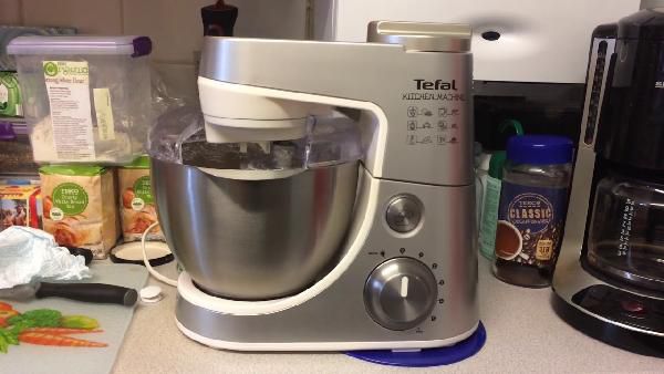 Tefal Masterchef Gourmet QB404H Küchenmaschine für 148,90€ (statt 199€) Tefal Masterchef Gourmet QB404H Küchenmaschine für 148,90€ (statt 199€)
